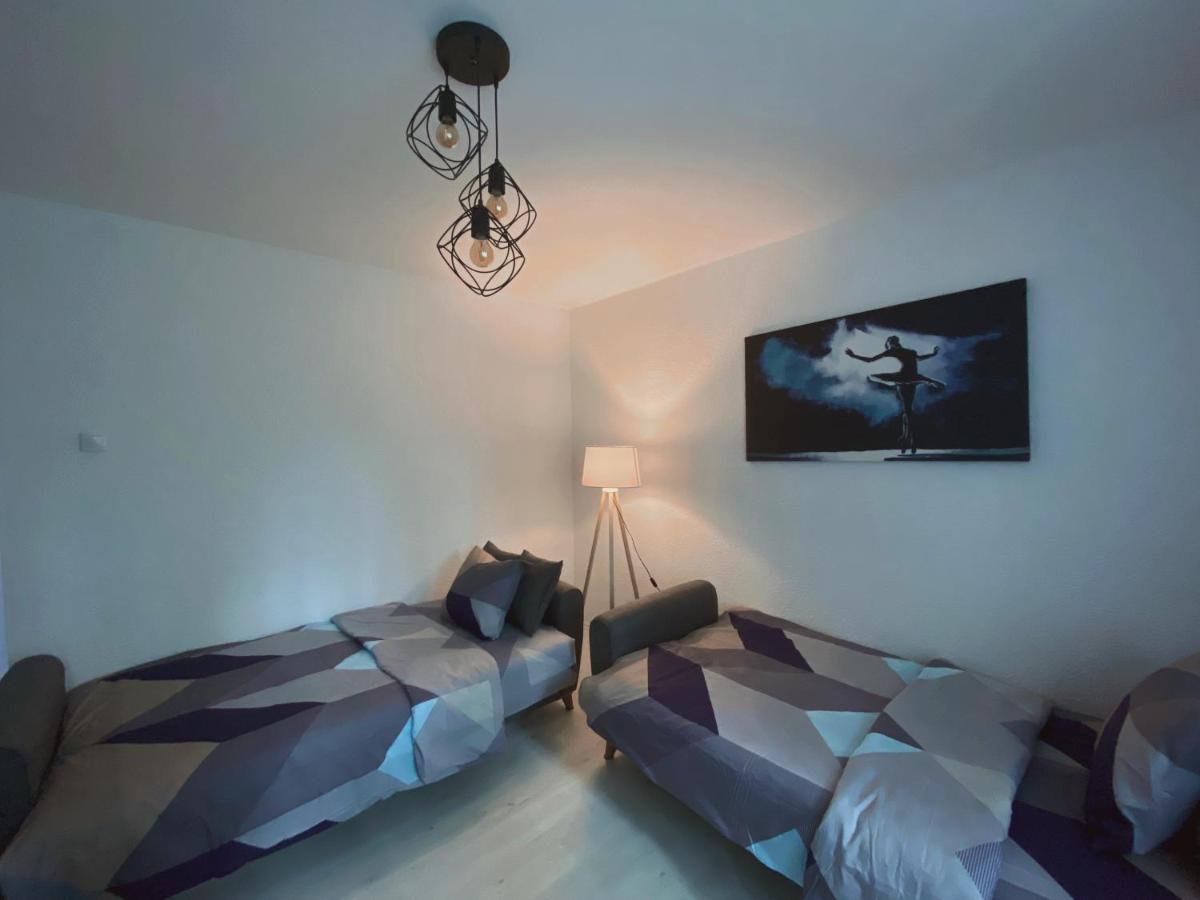 Hotspot Apartments - City Center Pristina Esterno foto