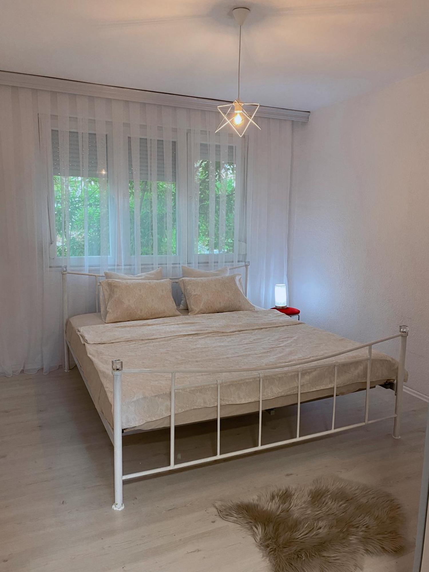 Hotspot Apartments - City Center Pristina Esterno foto